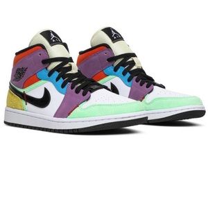 women’s air jordan 1 mid se lightbulb